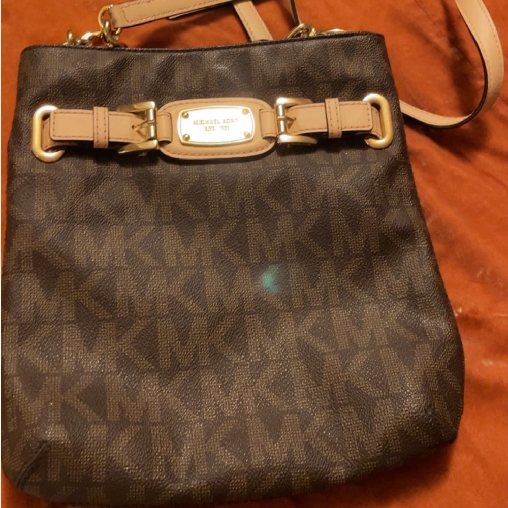 Micheal Kors Crossbody Bag